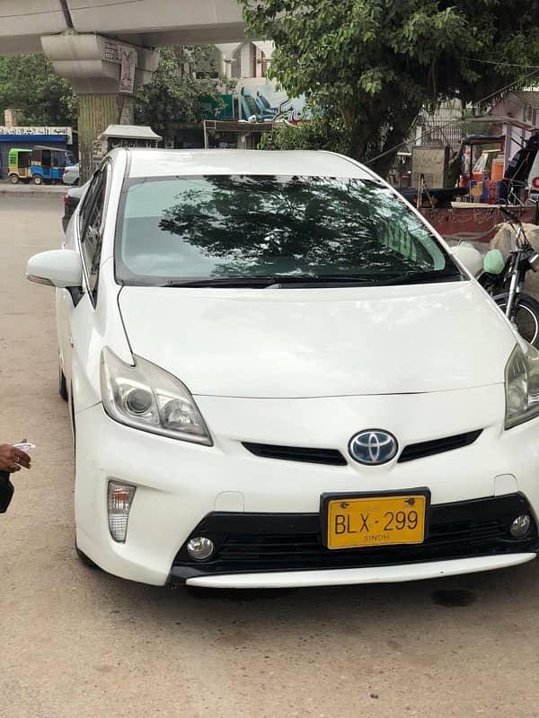 Toyota Prius 2014 1