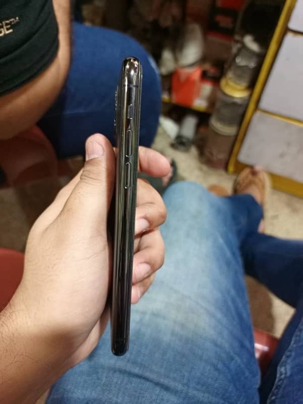 IPHONE 11 pro 256gb non pta 3