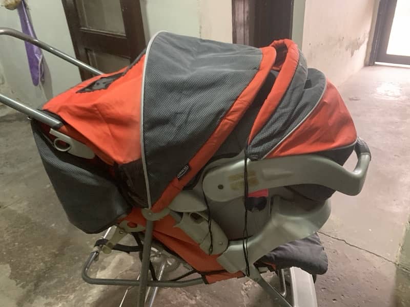 GRACO pram and cot 3