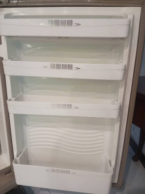 Dawlance Refrigerator 4