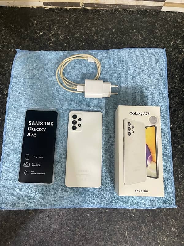 Samsung Galaxy A72 4G 128/8 GB With Original Box & charger 0