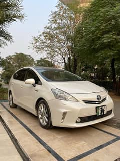 Toyota Prius Alpha 2016 S touring