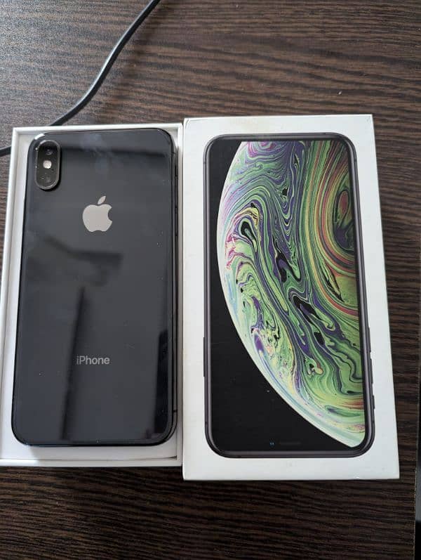 iPhone XS 0