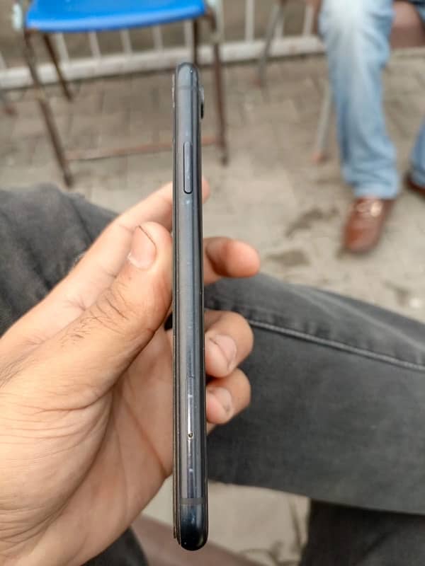 Iphone xr pta proved 64 gb 3