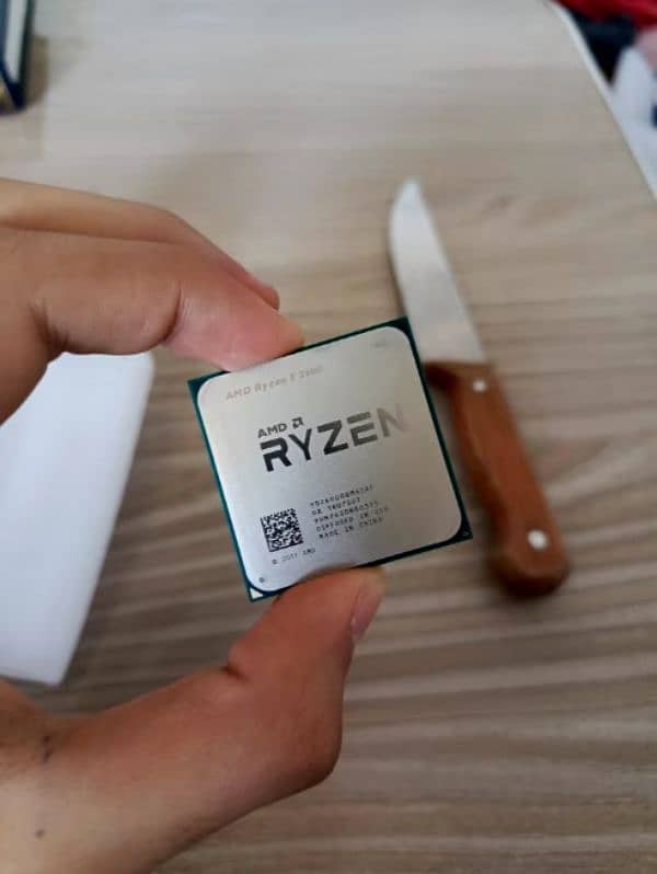 Ryzen 5 2600 Processor 0