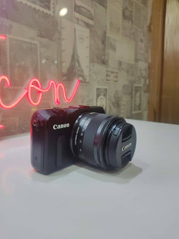 Canon Eos M with 15-45mm lens 3