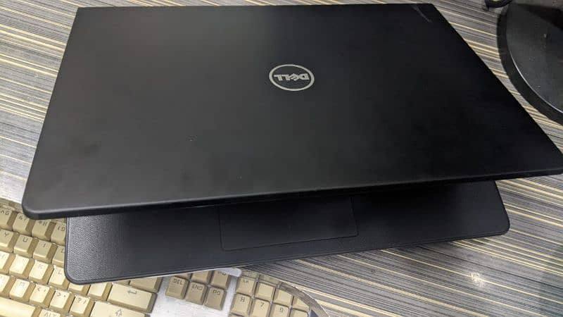 Dell laptop core i7 7 generation 4gb graphics card (shared) 1