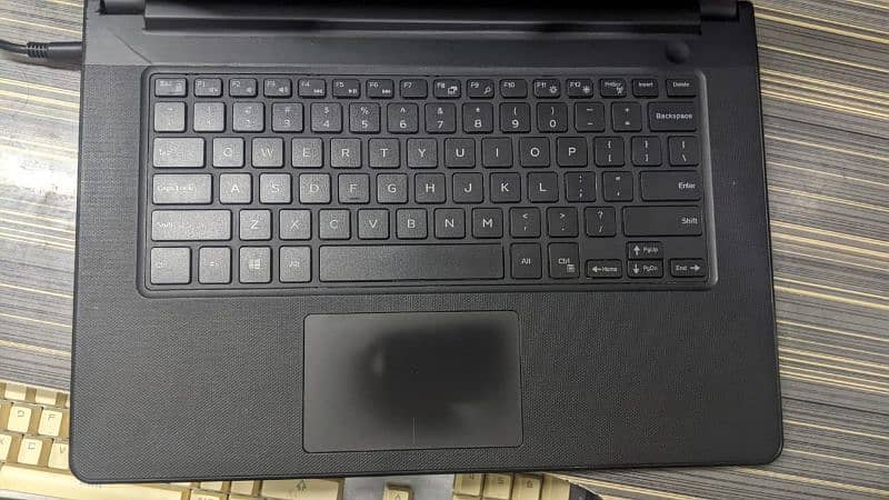 Dell laptop core i7 7 generation 4gb graphics card (shared) 2