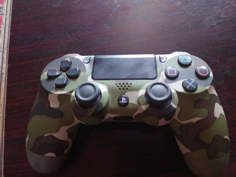 Original PS4 controller for sale (U. S. A) 0