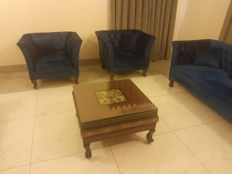 7 Seater Sofa Set with Centre Table for sale in Karachi 1