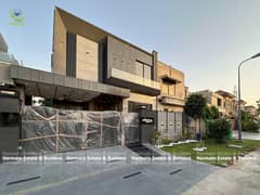 1kanal old used house Beautifully Designed Modern House for Sale very hot location back to 16 kanal main park near to markeet and naer to masjid DHA Phase 2 0