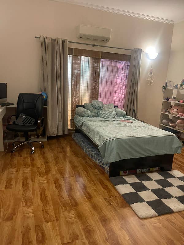 1kanal old used house Beautifully Designed Modern House for Sale very hot location back to 16 kanal main park near to markeet and naer to masjid DHA Phase 2 14