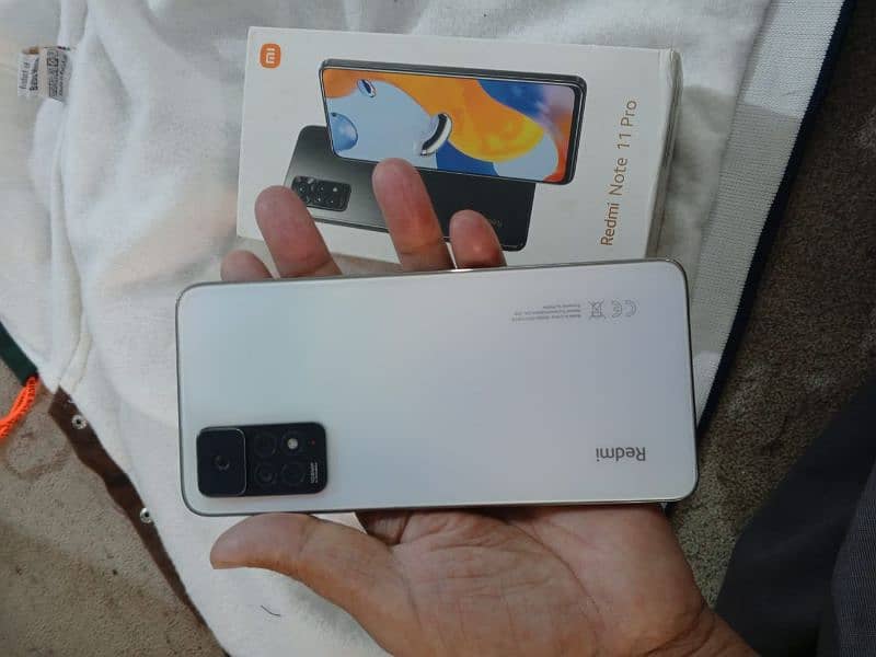 redmi note 11 pro 6 GB ram 128 GB room 0