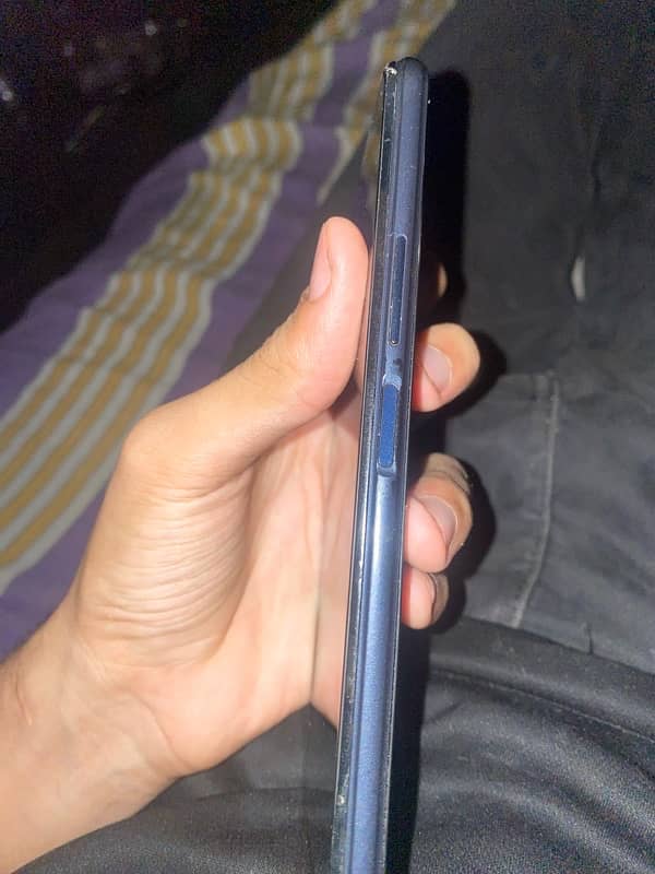 vivo y 20s 4