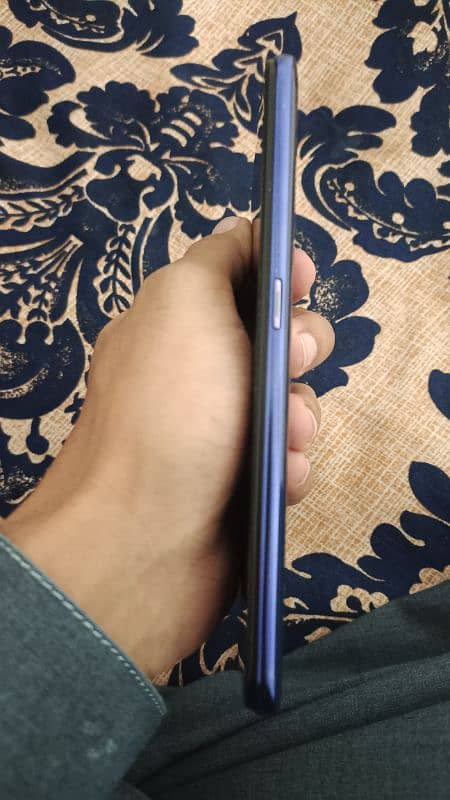 oppo f11 8/256 available for sale 2