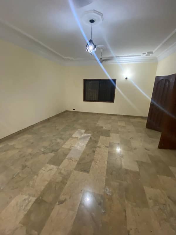 300 YARD BUNGALOW FOR RENT 14