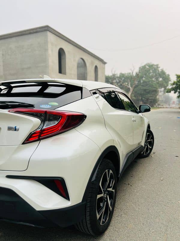 Toyota C-HR 2024 Punjab Registered 4