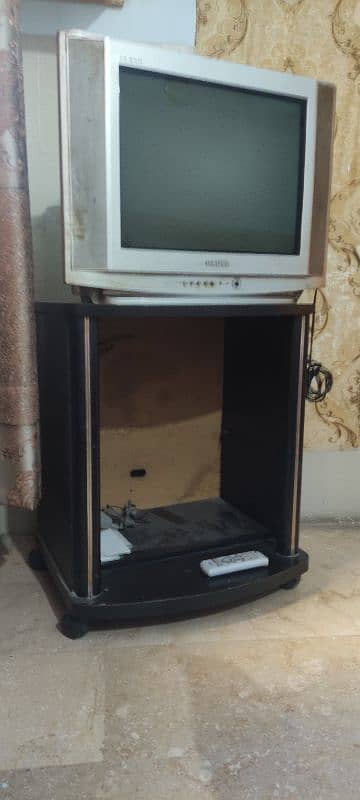 Samsung TV with trolley for sale 4