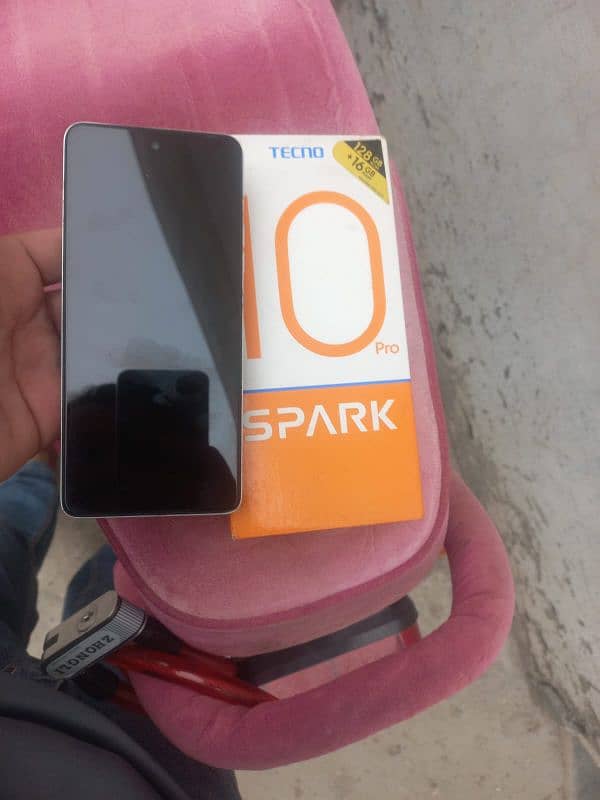 Tecno spark 10 pro 4