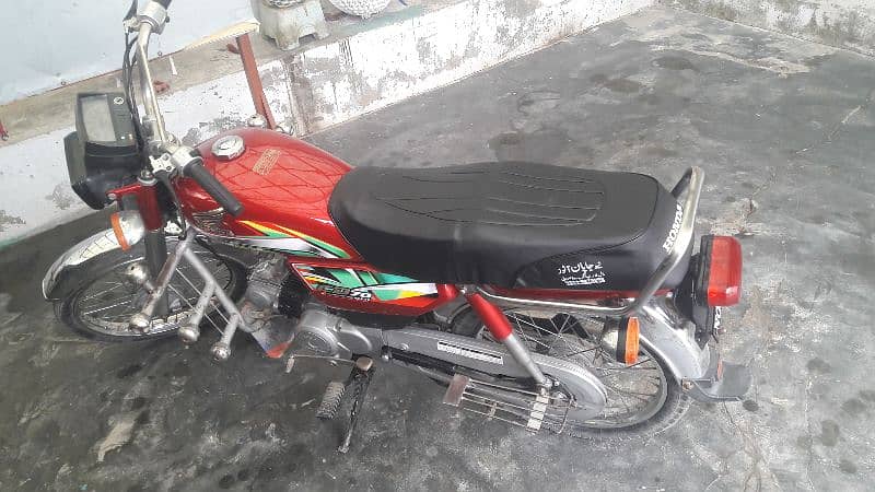 Honda CD 70 2005 model punjab number urgent sale 1