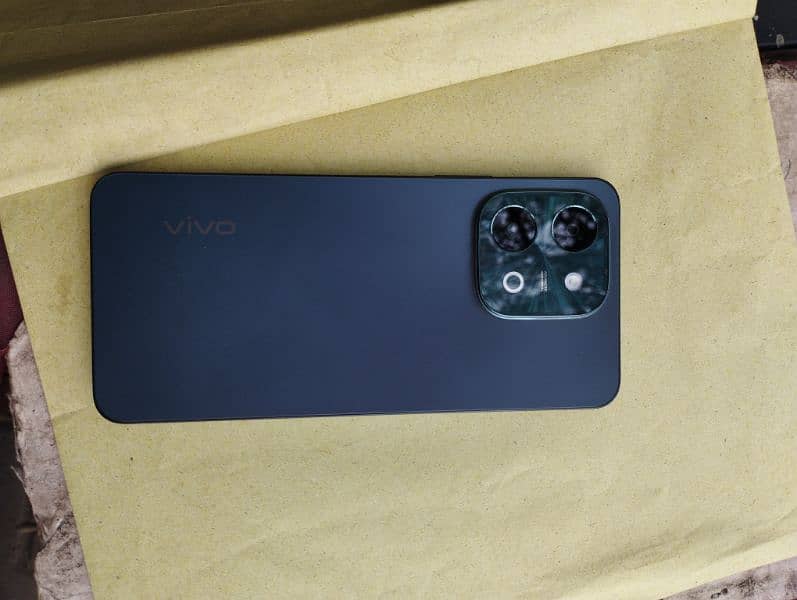 vivo y28.8/128 bhot Acha mobile hai many mobile new Lana hy. 3