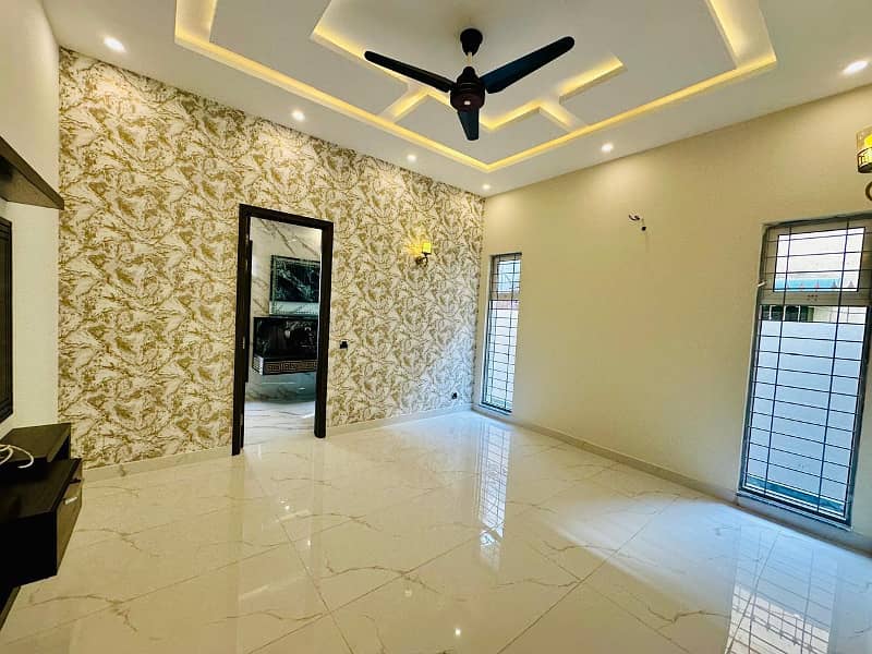 5 Marla Ultra Modern Super Luxurious Bungalow for Sale in DHA Defence 6