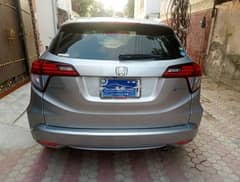 Honda Vezel hybrid. 4.5 grade car