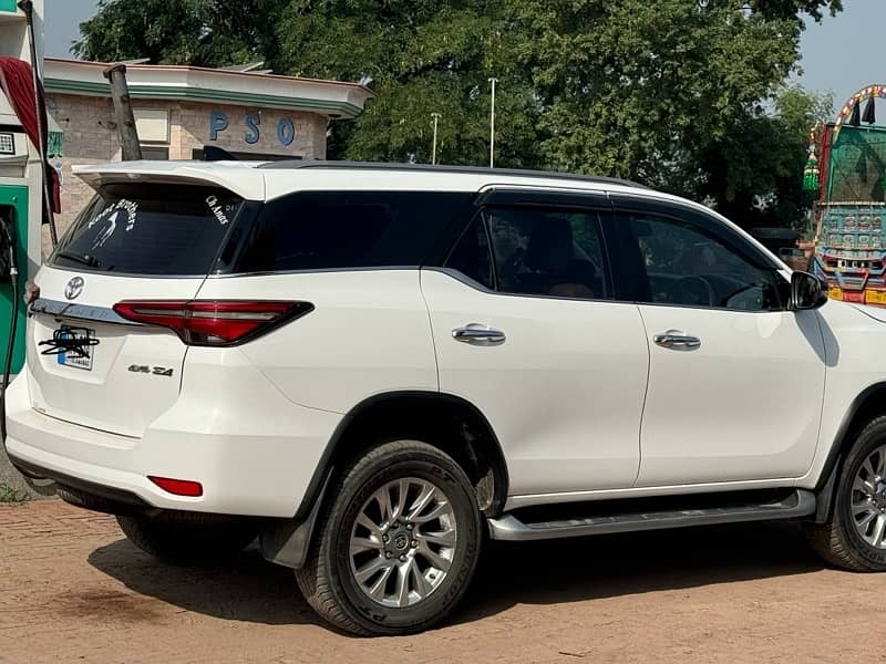 Toyota Fortuner 2021 1