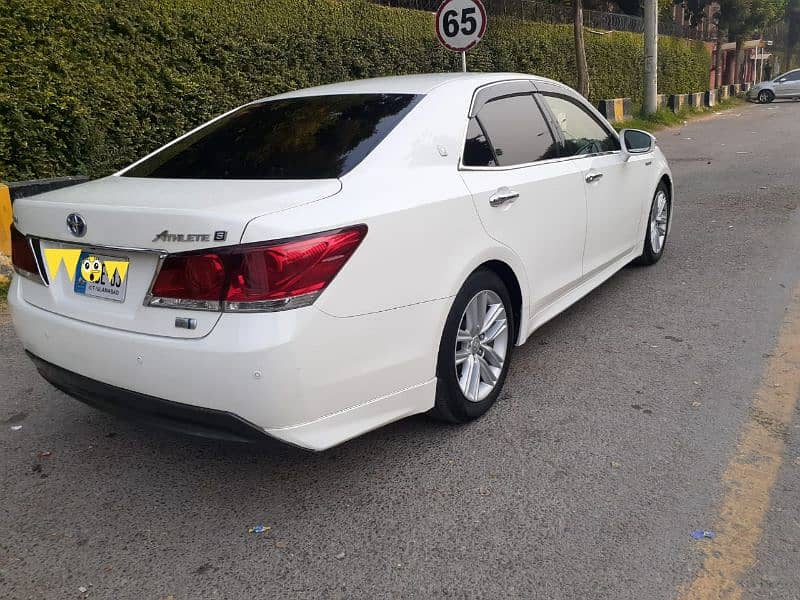 Toyota Crown 2013 3