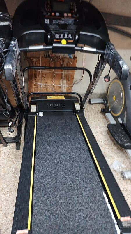 Electric treadmill 4