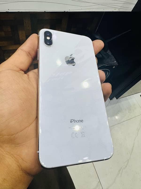 I phone xs Max 5