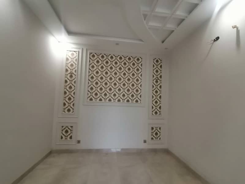 Ideal Prime Location House Is Available For sale In Lahore 8