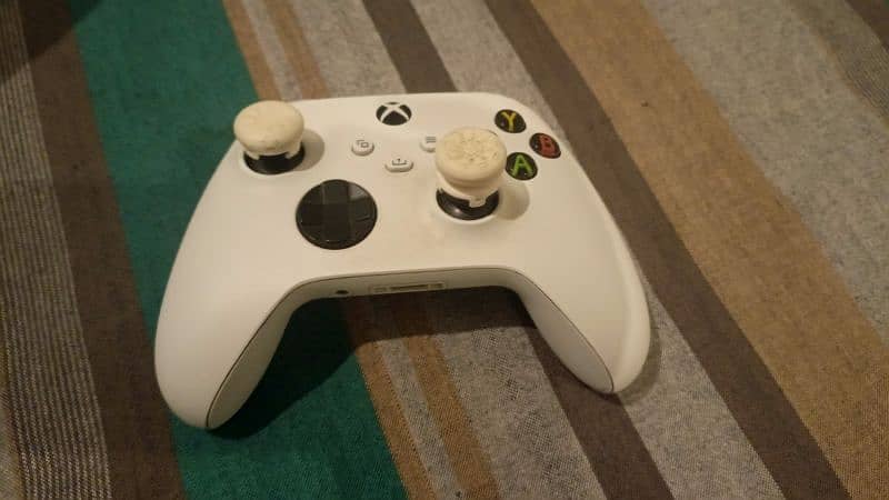 Xbox series s 512gb 2 controllers almost new 4