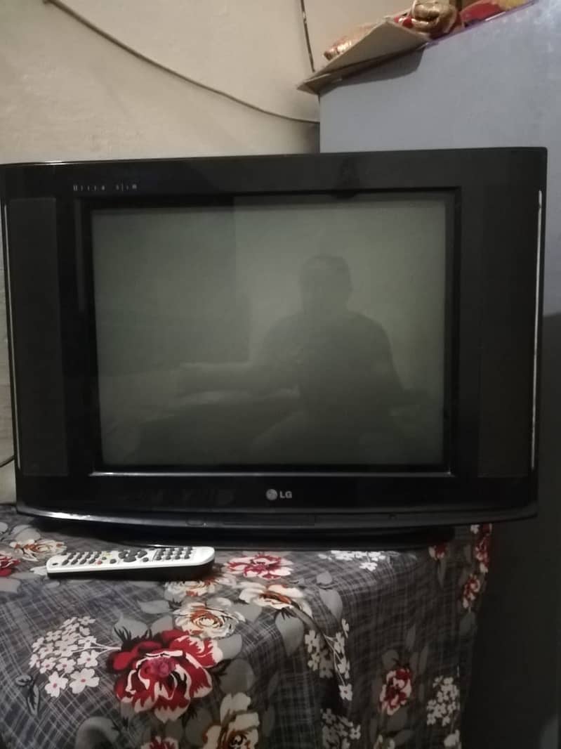 original LG Flat tv 21 inch. 1