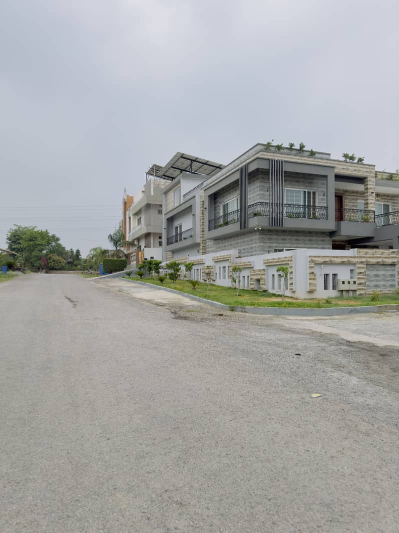 60' Feet Road Excellent Location Plot For Sale In G16/4 Near To Main Markaz Level Solid Land Size 35x80 2