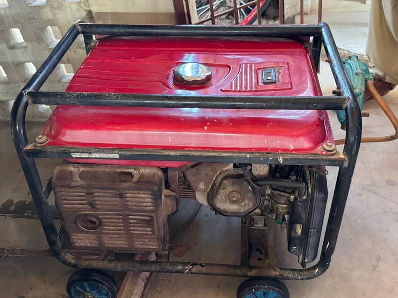 Elemax  Generator for sale / Generator 4