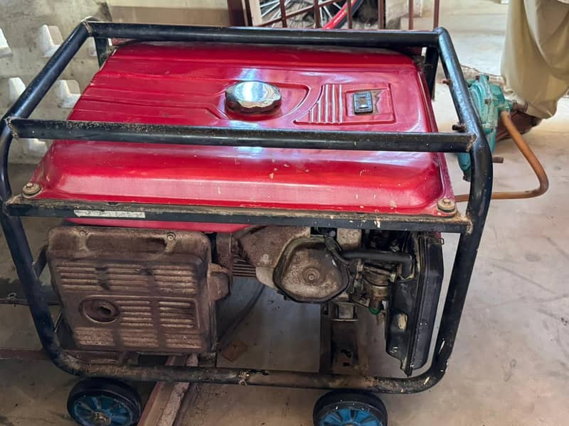 Elemax  Generator for sale / Generator 5