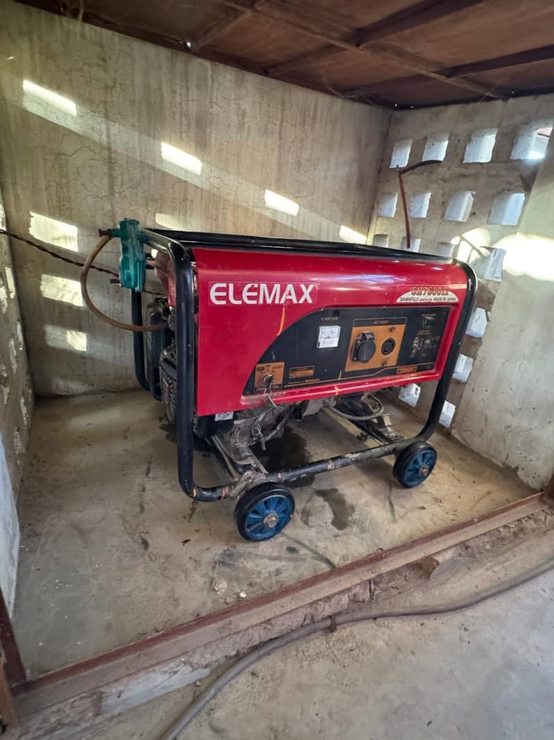 Elemax  Generator for sale / Generator 11