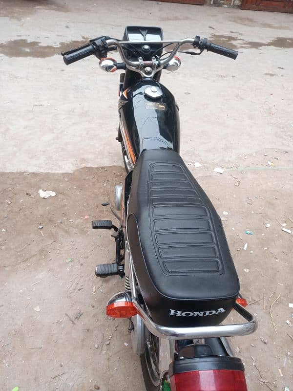 Honda 125 lahor nambar 18 model 10