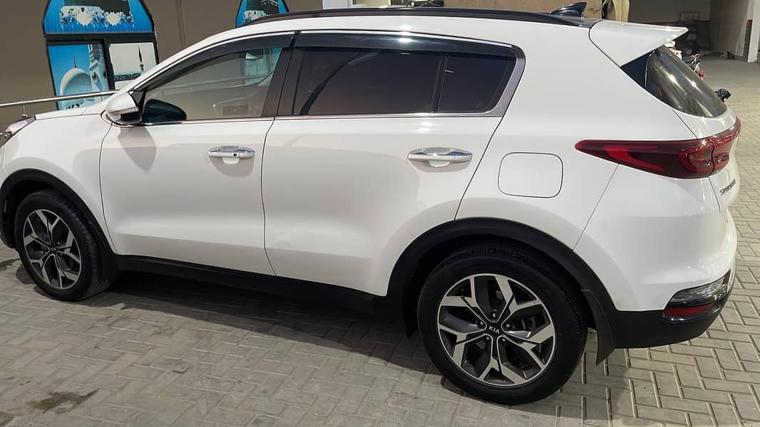 KIA Sportage FWD 2020 4