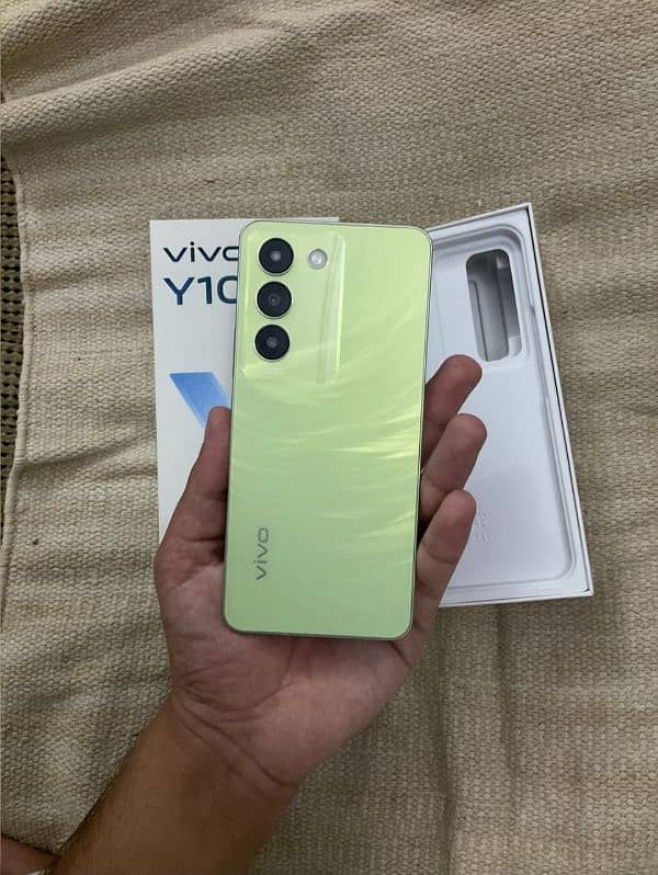 VIVO Y100 8+8/256 GB . JUST BOX OPEN 3