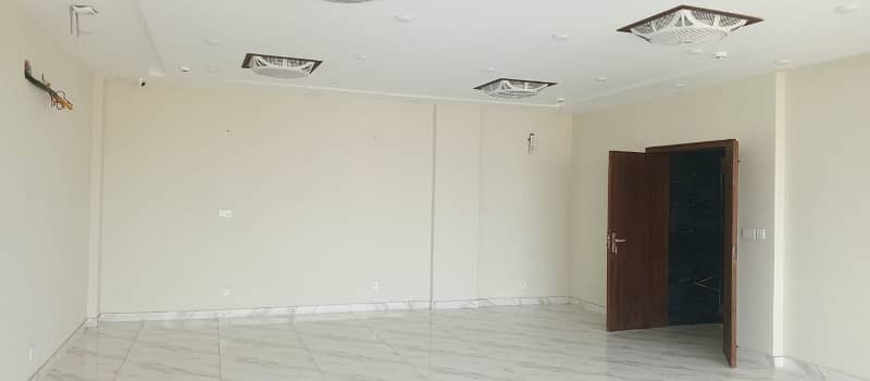 4 Marla Commercial Floor for Rent in DHA Phase 1, Lahore 4