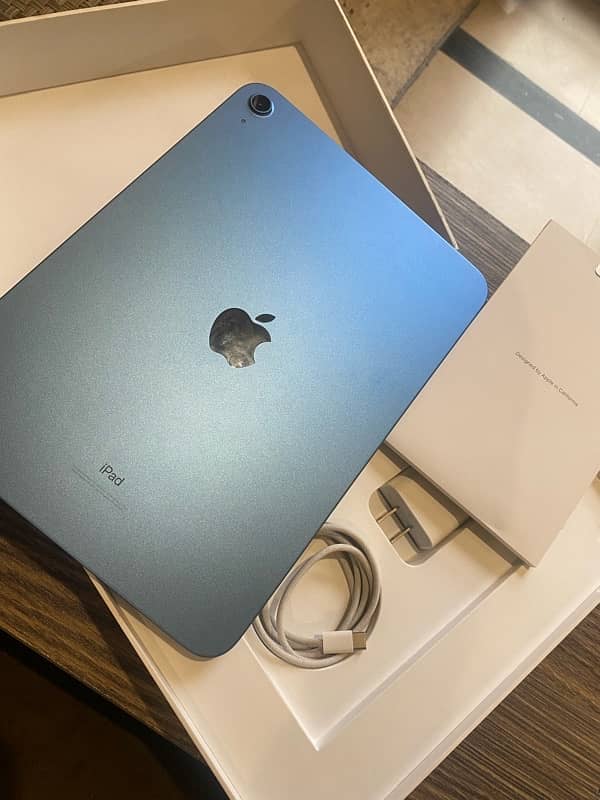 ipad 10th gen brand new in warrenty 0