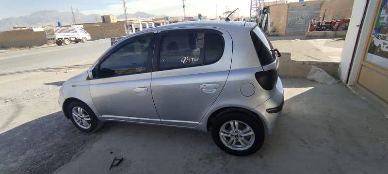 Toyota Vitz 2003 3