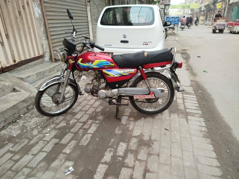 Self Used Honda cd70 baki app pictures dekh sakte hain 0