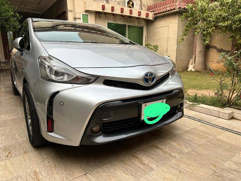 Toyota Prius Alpha 2014 7