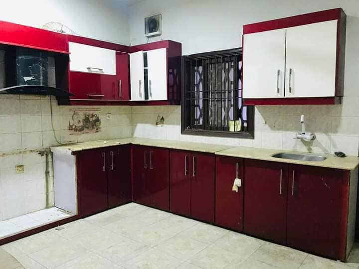 300yards banglow rent 4bed drowning dining fully renovated good location DHA phase 6 8