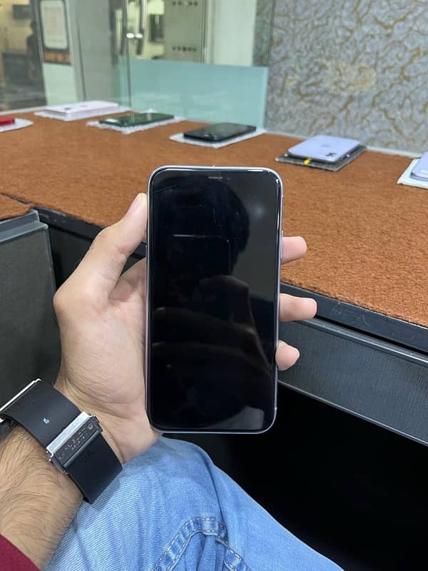 Iphone 11 (128 Gb) Dual PTA Approved 1