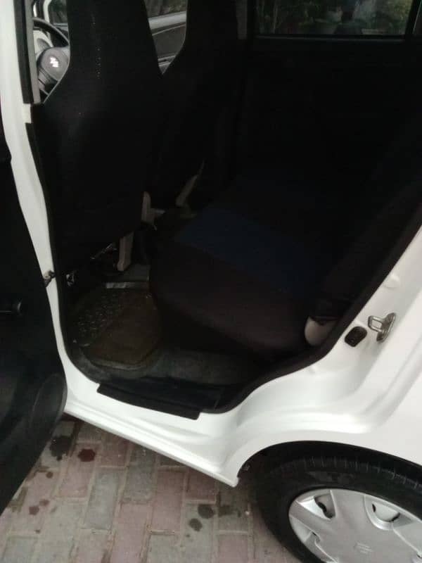 Suzuki Wagon R 2018 13