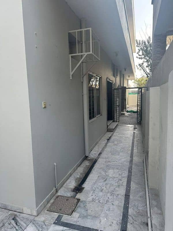 1knal ful house available for rent inG-15 F-15 10